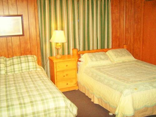 Golden Bear Cottages
