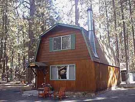 Golden Bear Cottages