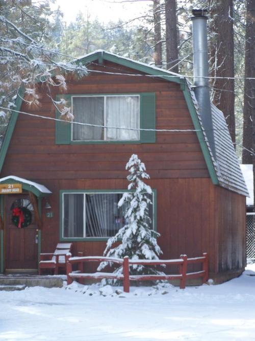 Golden Bear Cottages