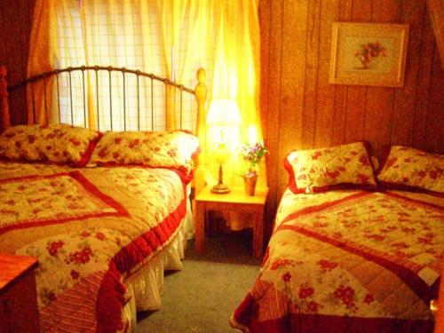 Golden Bear Cottages