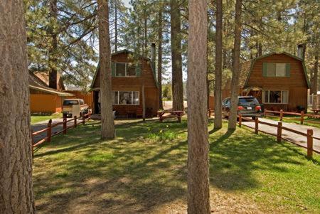 Golden Bear Cottages