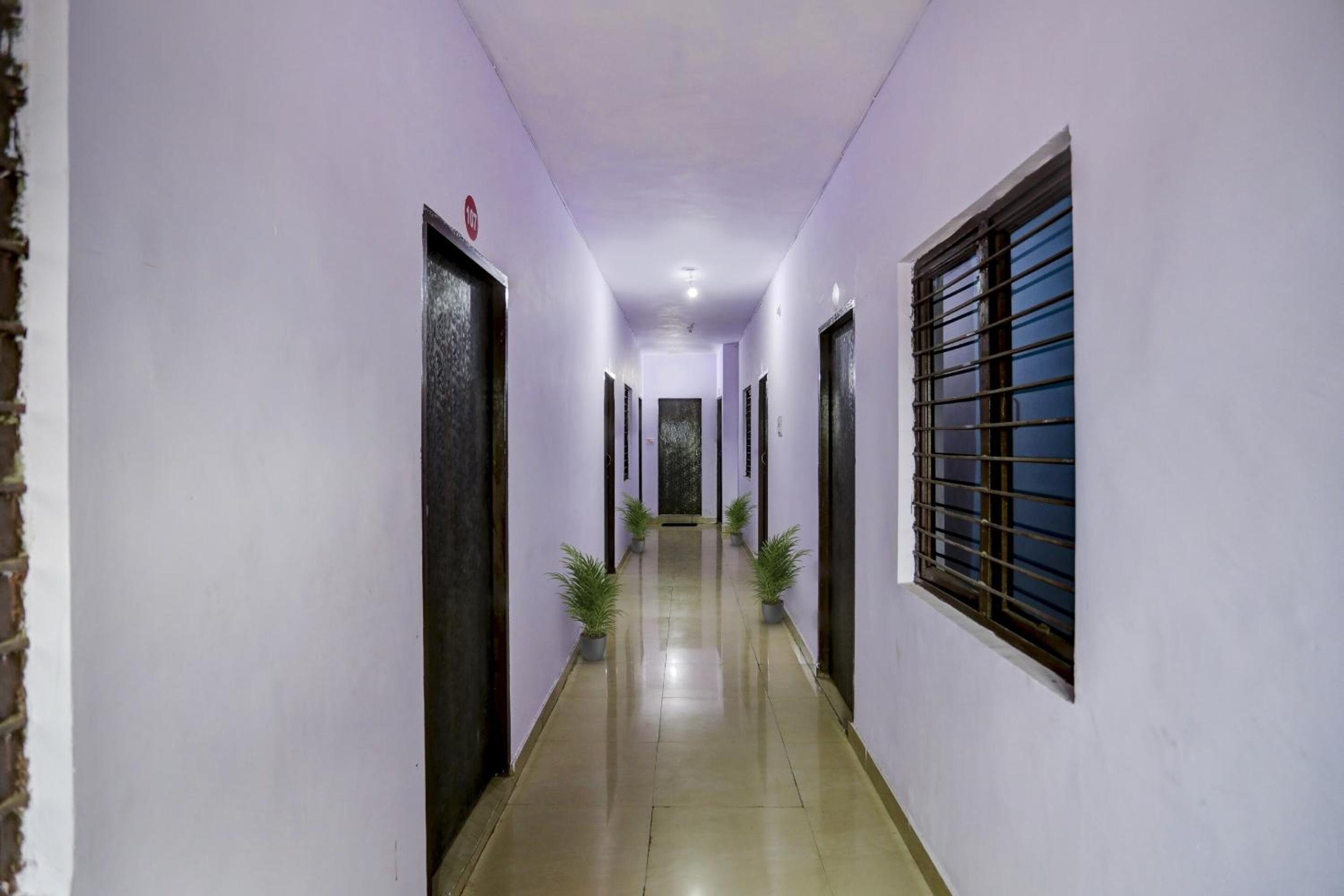 Hotel O G P Guest House view 4
