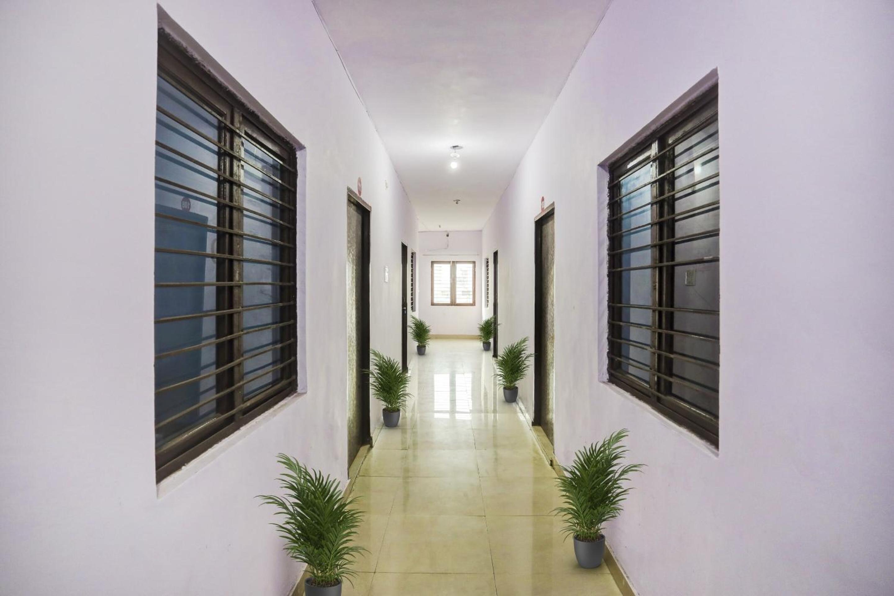 Hotel O G P Guest House view 3
