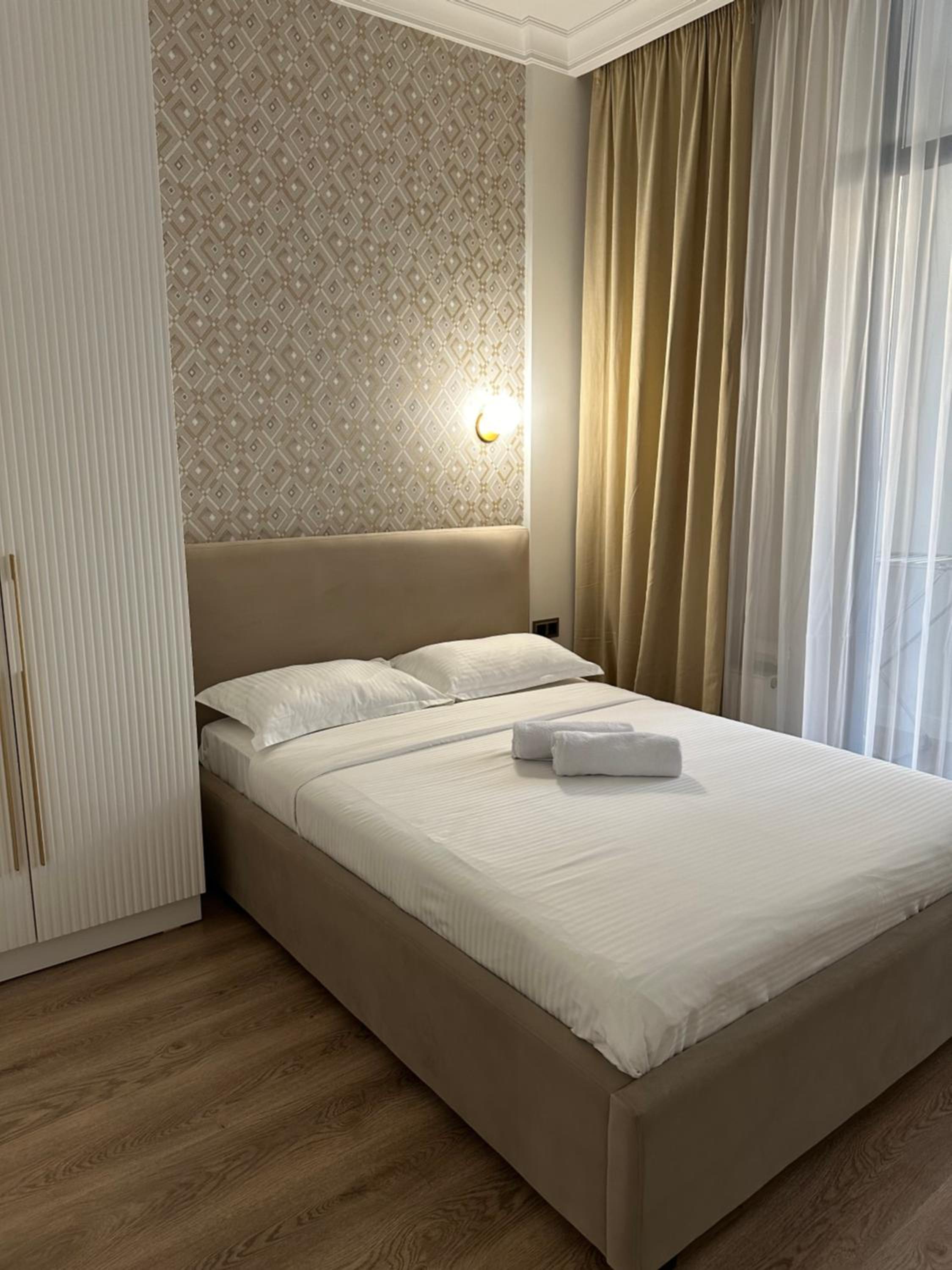 AMIR Apartments