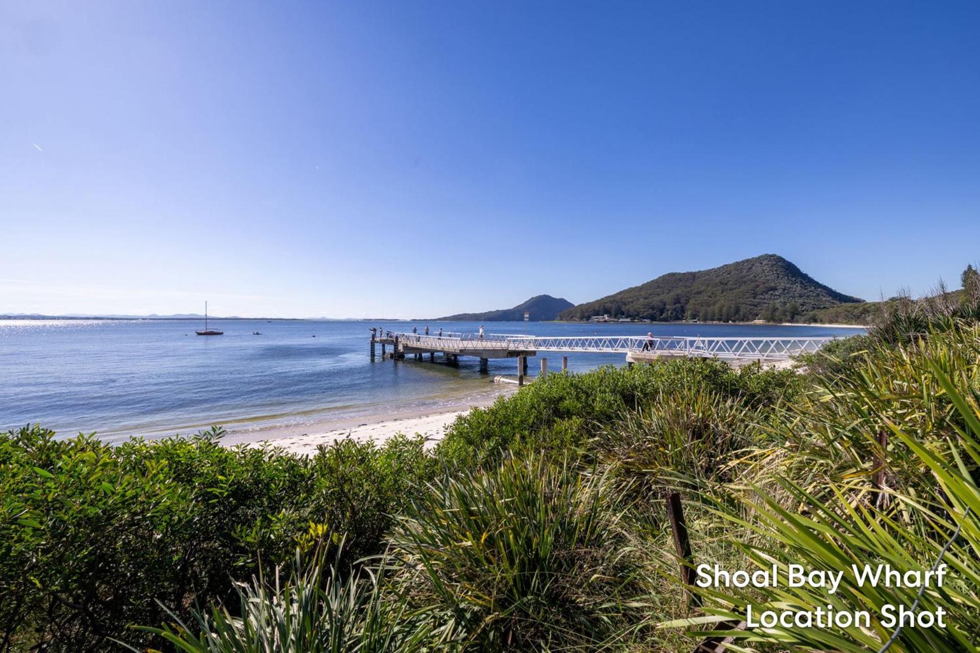 Shoal Bay Beach Apartments, 9 2 Shoal Bay Road, air conditioning, complex swimming pool and lift