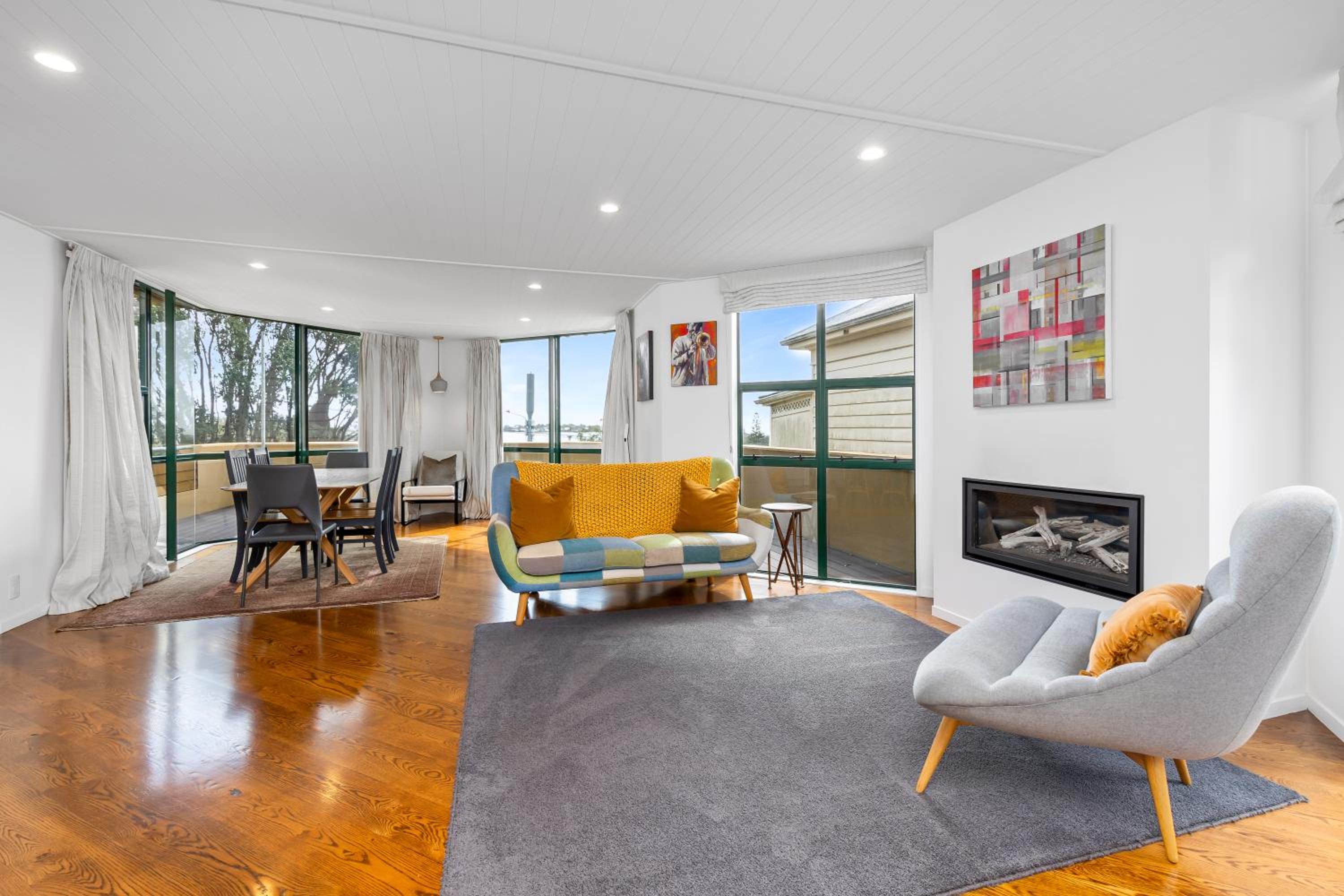 Spacious 4BR Villa in Devonport view 5