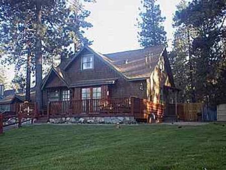 Golden Bear Cottages