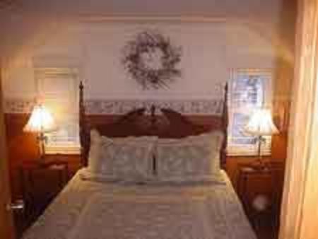 Golden Bear Cottages
