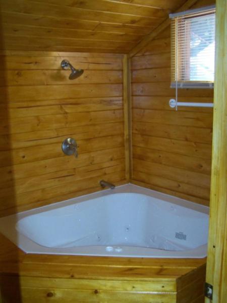 Golden Bear Cottages