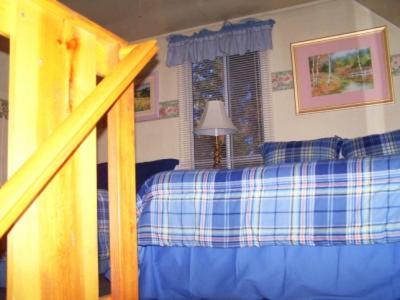 Golden Bear Cottages
