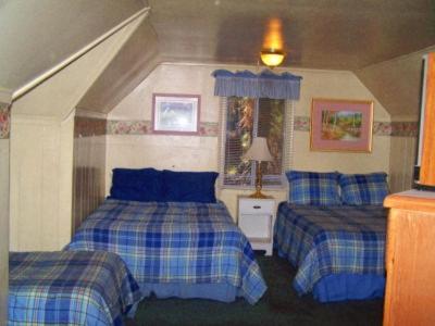 Golden Bear Cottages