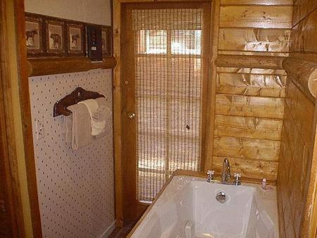 Golden Bear Cottages