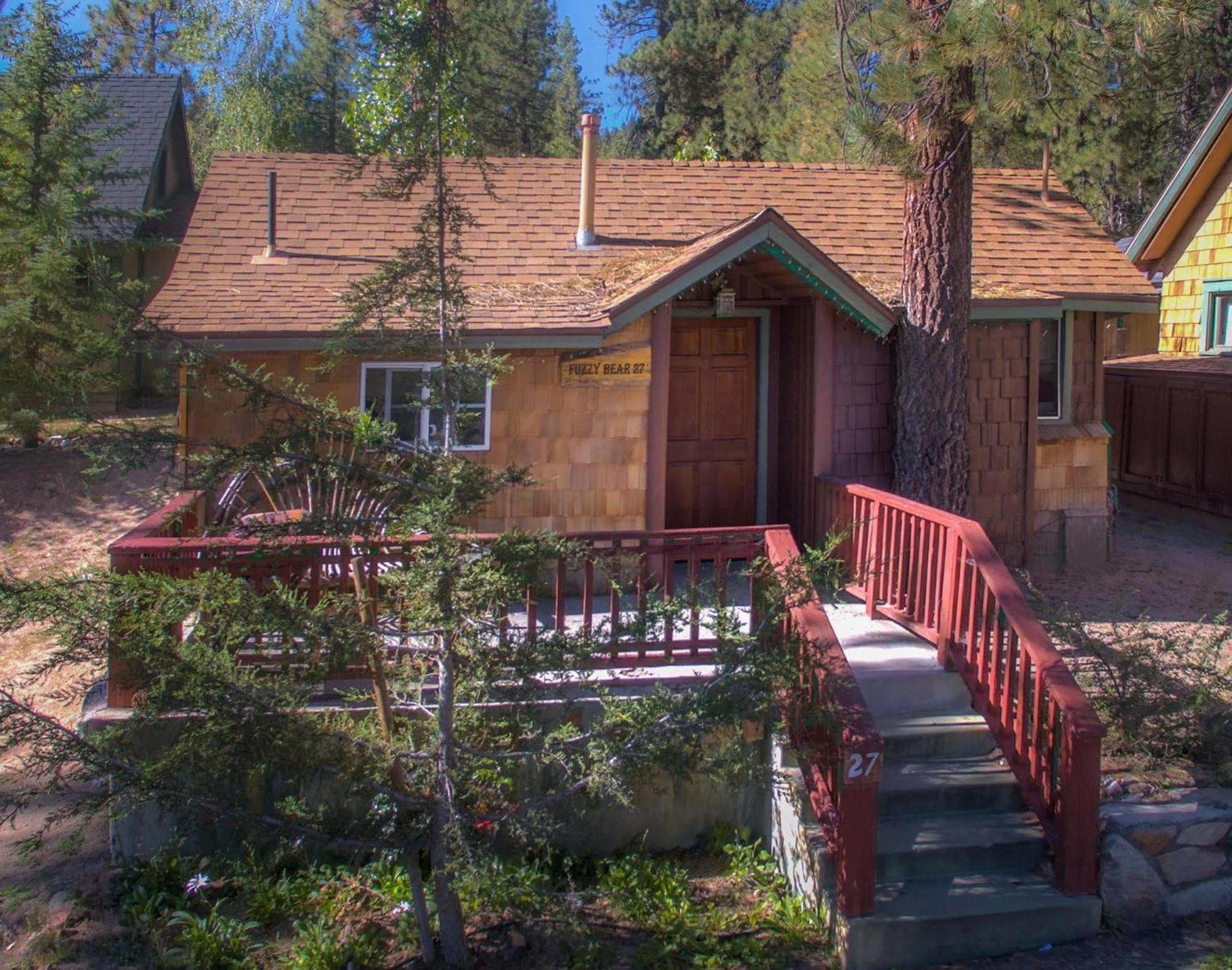 Golden Bear Cottages