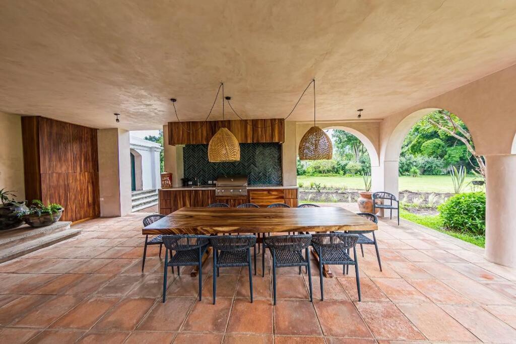 AN061 Antigua Luxury Home view 2