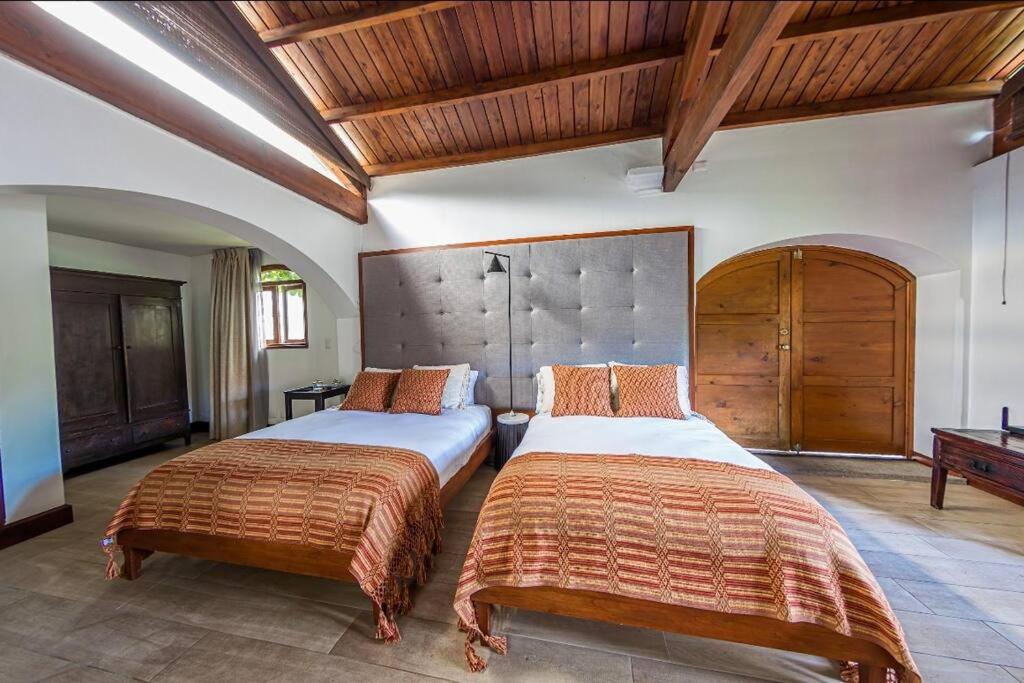 AN061 Antigua Luxury Home view 4