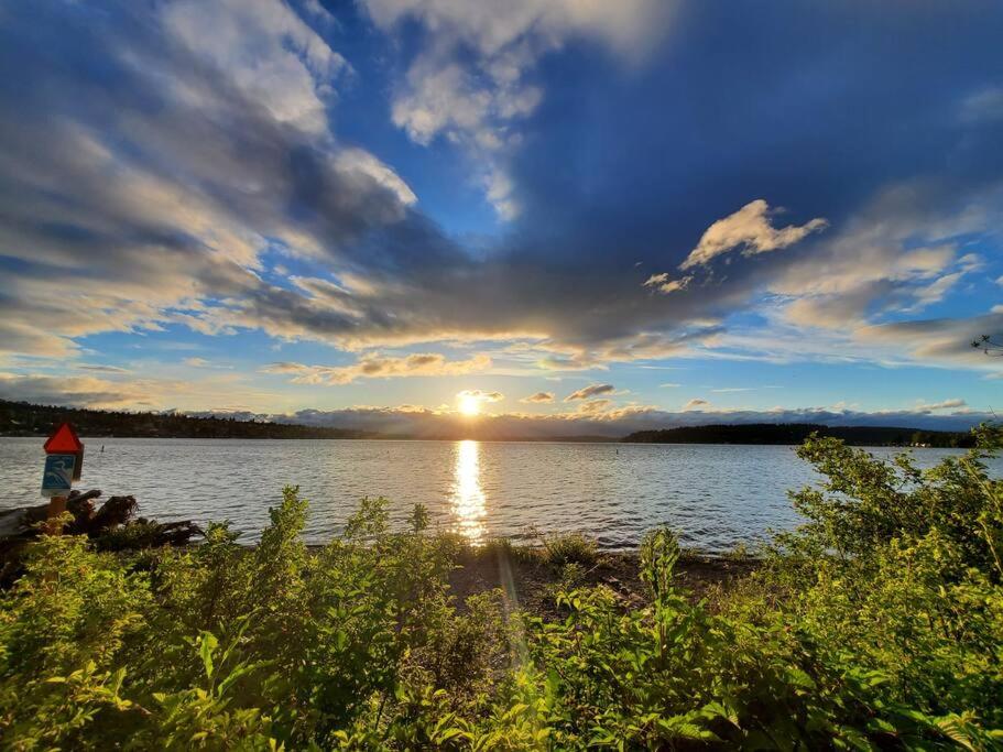 Lake View - Private - Spacious view 4