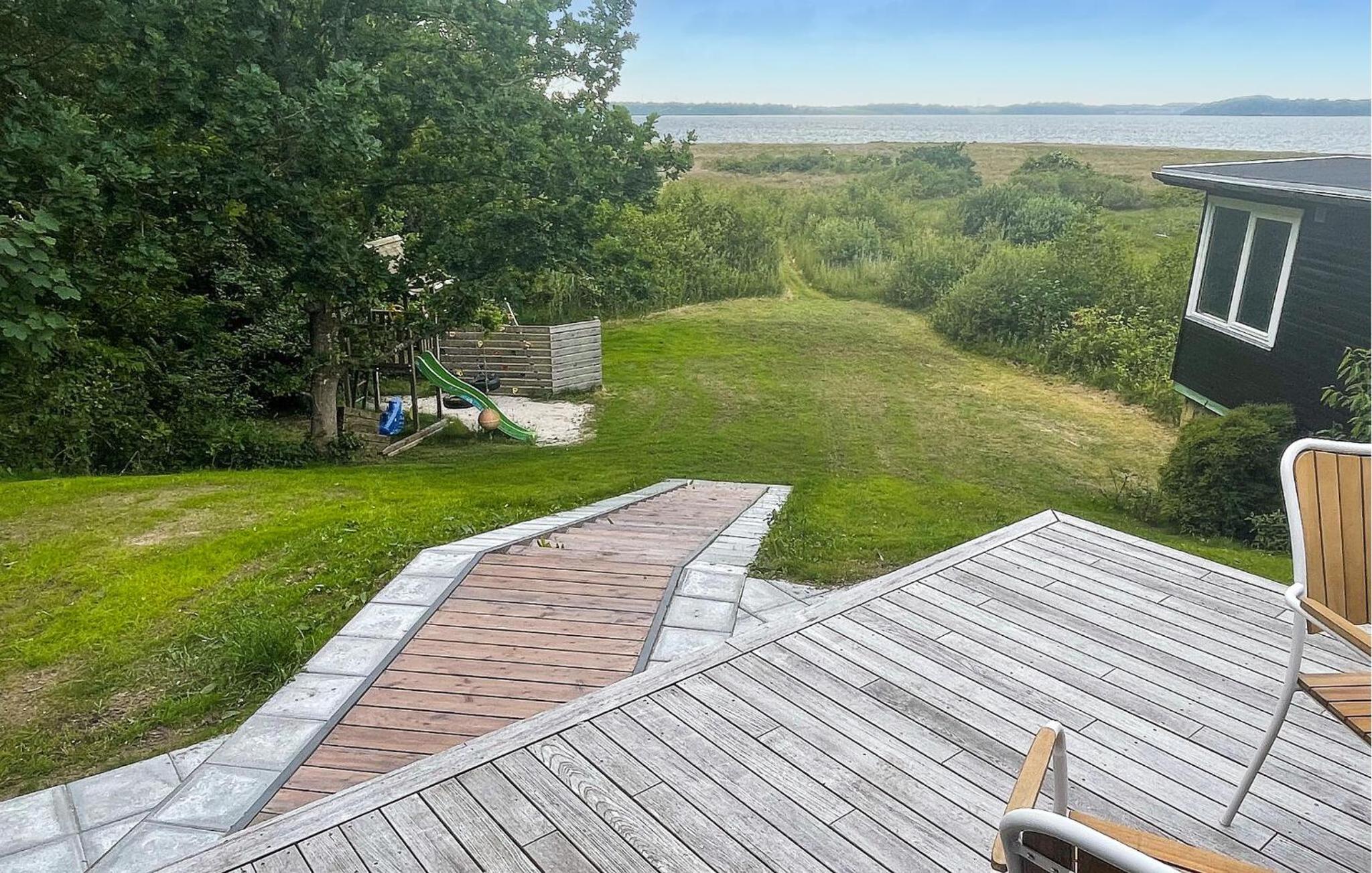 2 Bedroom Awesome Home In Højslev view 5