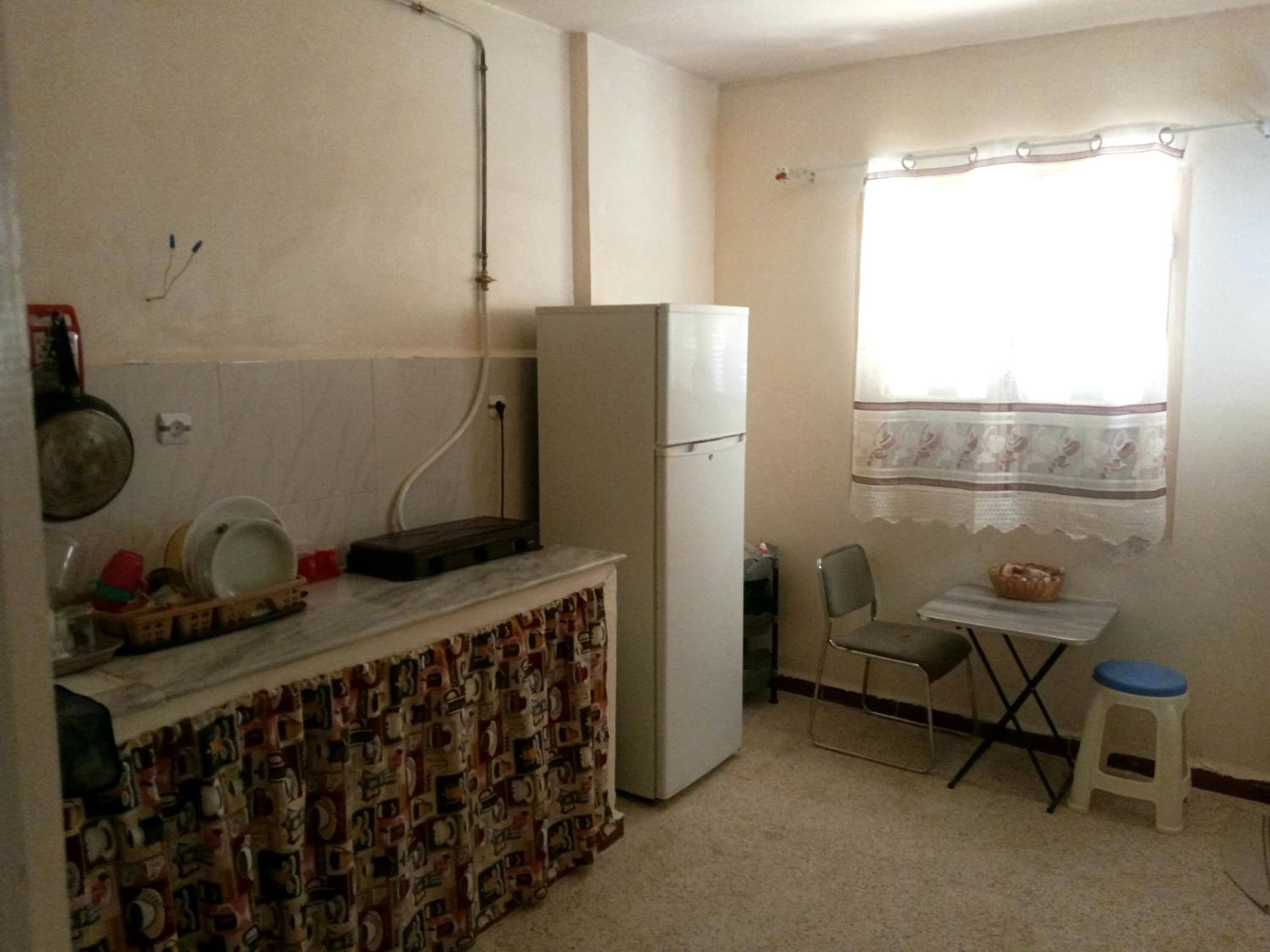 Appartement f2 Algérie skikda bouzaroura proche de la mère
