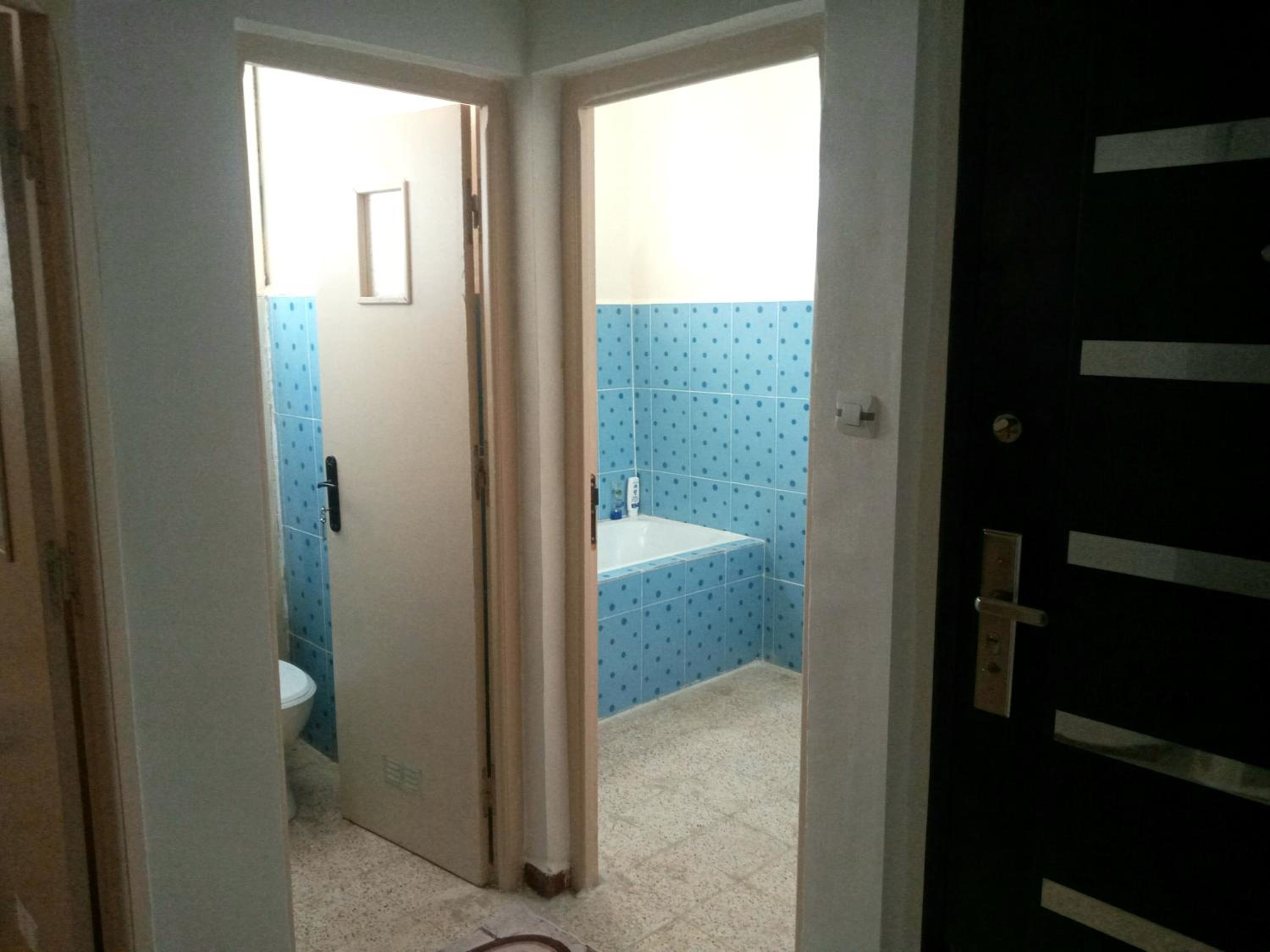 Appartement f2 Algérie skikda bouzaroura proche de la mère