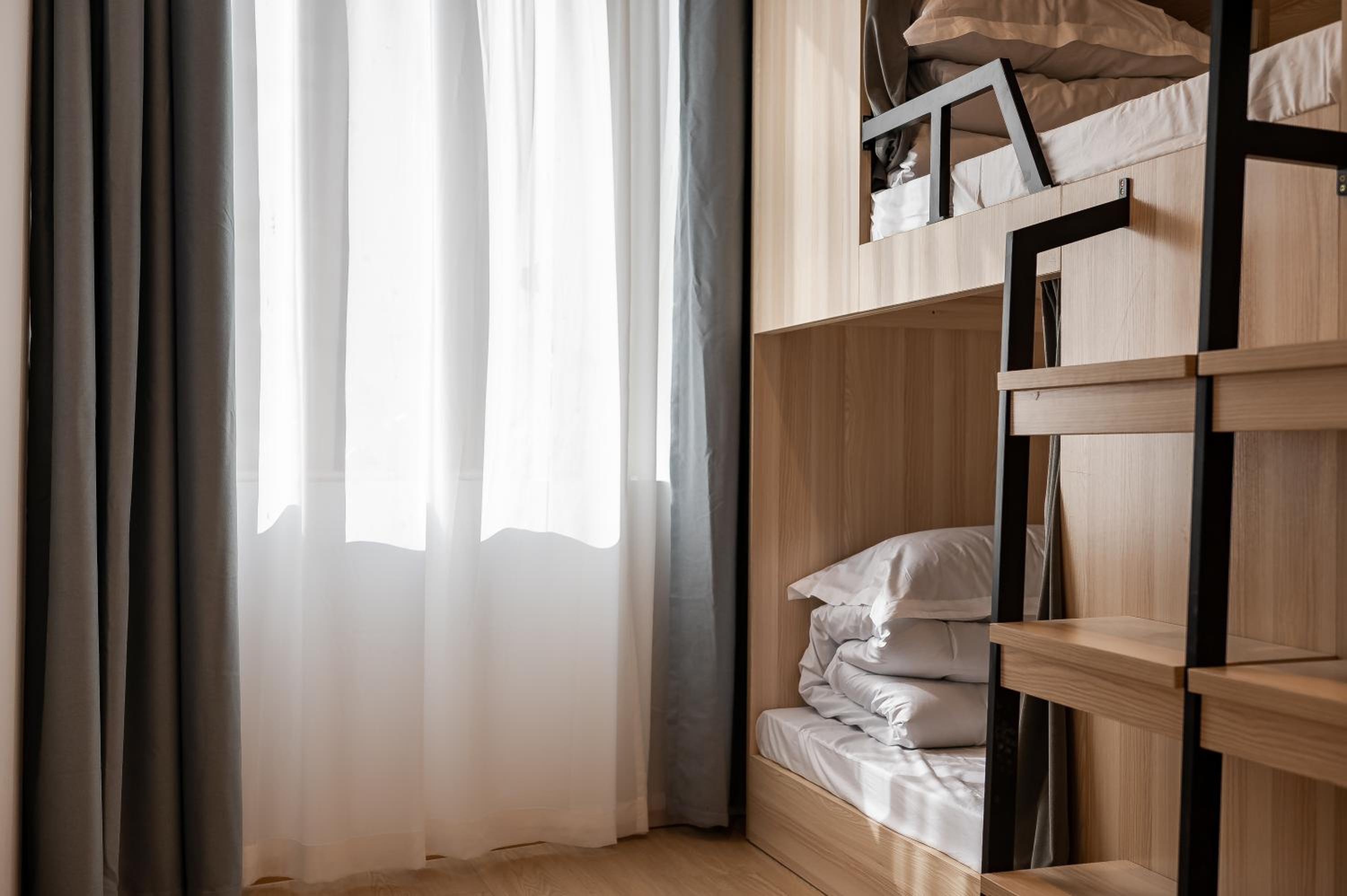 Dayin Youth Hostel - Old Town & People's Square& Rail Hub -Social Area -Bar -Café -Gym -Free Laundry Luggage Storage -24H Front Desk -English Service