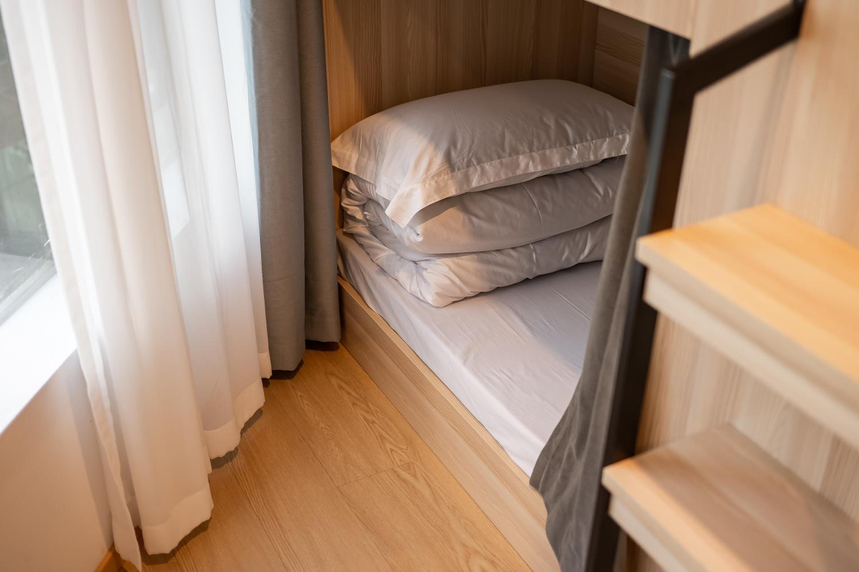 Dayin Youth Hostel - Old Town & People's Square& Rail Hub -Social Area -Bar -Café -Gym -Free Laundry Luggage Storage -24H Front Desk -English Service