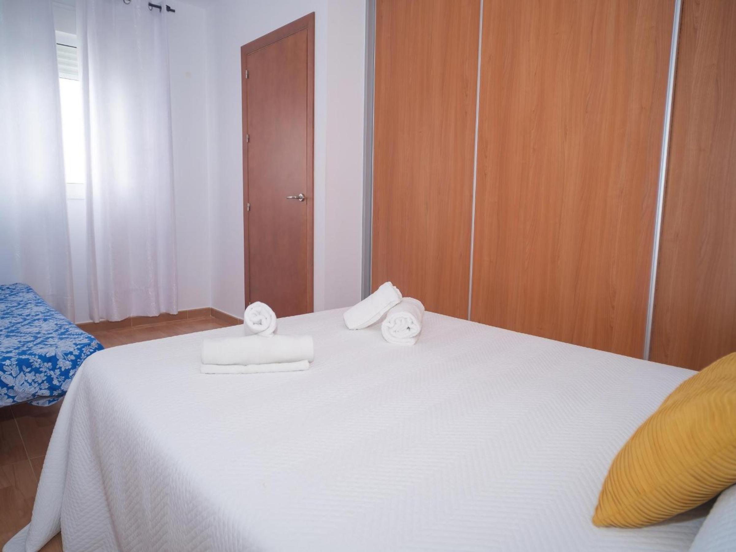 Apartamentos tranquilos en Conil - Exclusivo para familias y parejas con fácil aparcamiento - ES-180-36 view 4