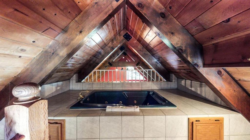 Lake Tahoe Vacations - North Lake Lodges Villas - Property Image 12