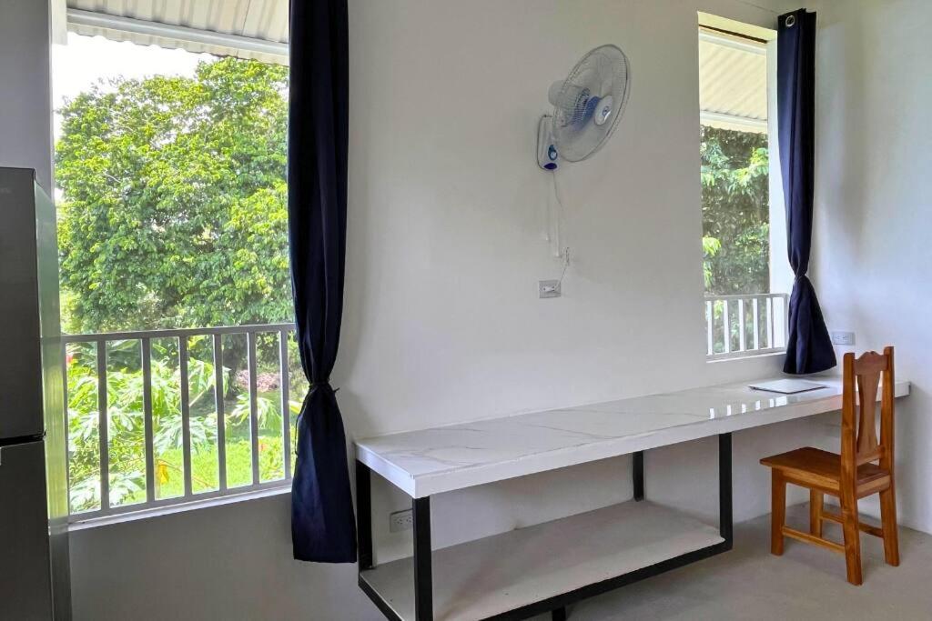 Pavones Exclusive Studio Between 2 Surf Spots 100mb