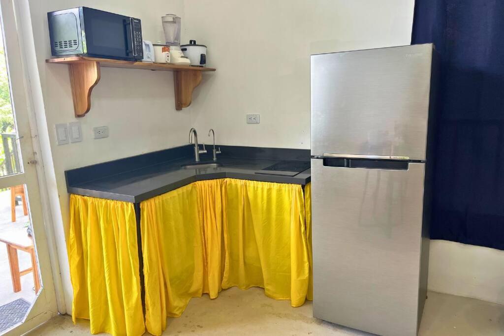 Pavones Exclusive Studio Between 2 Surf Spots 100mb