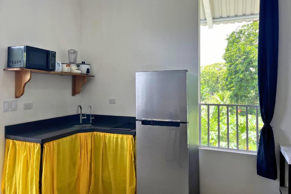Pavones Exclusive Studio Between 2 Surf Spots 100mb
