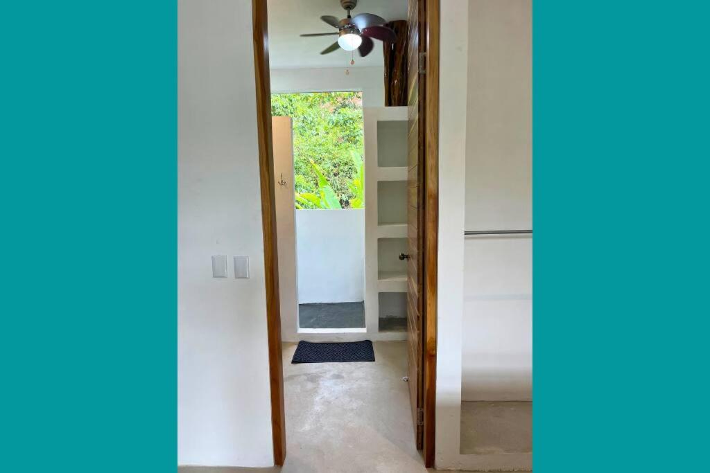 Pavones Exclusive Studio Between 2 Surf Spots 100mb