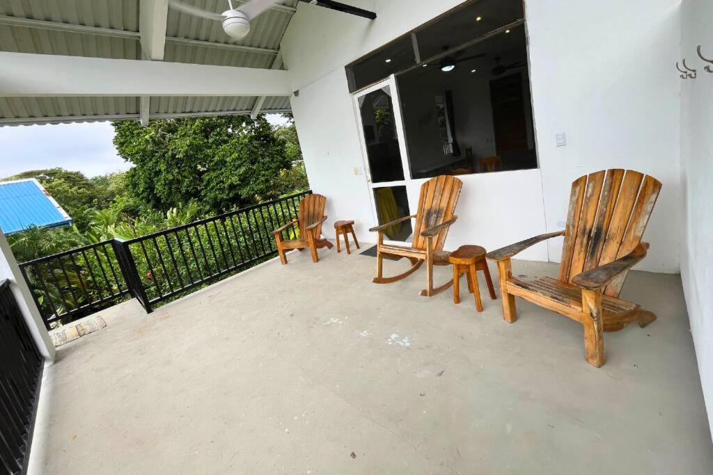 Pavones Exclusive Studio Between 2 Surf Spots 100mb