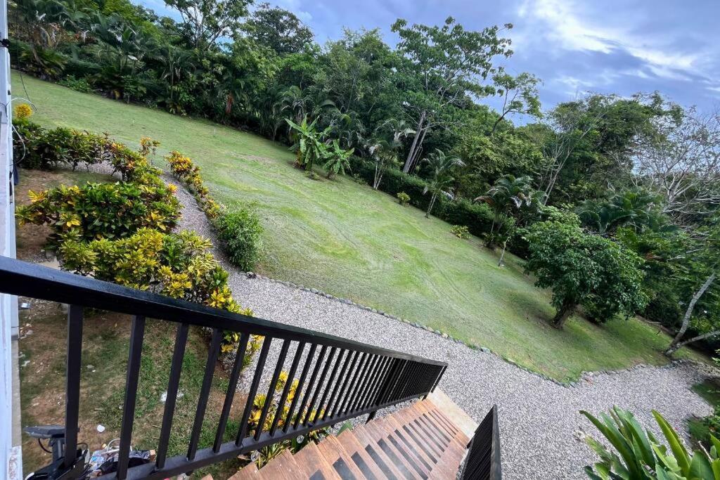 Pavones Exclusive Studio Between 2 Surf Spots 100mb