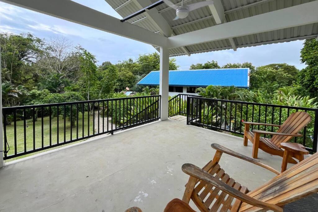 Pavones Exclusive Studio Between 2 Surf Spots 100mb
