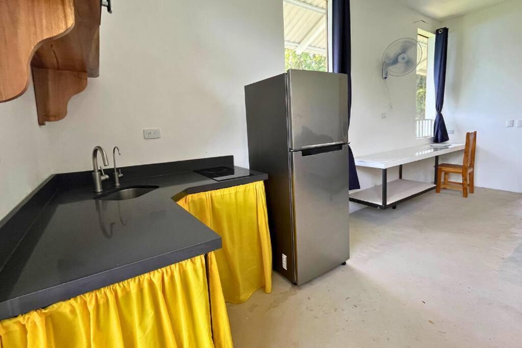 Pavones Exclusive Studio Between 2 Surf Spots 100mb