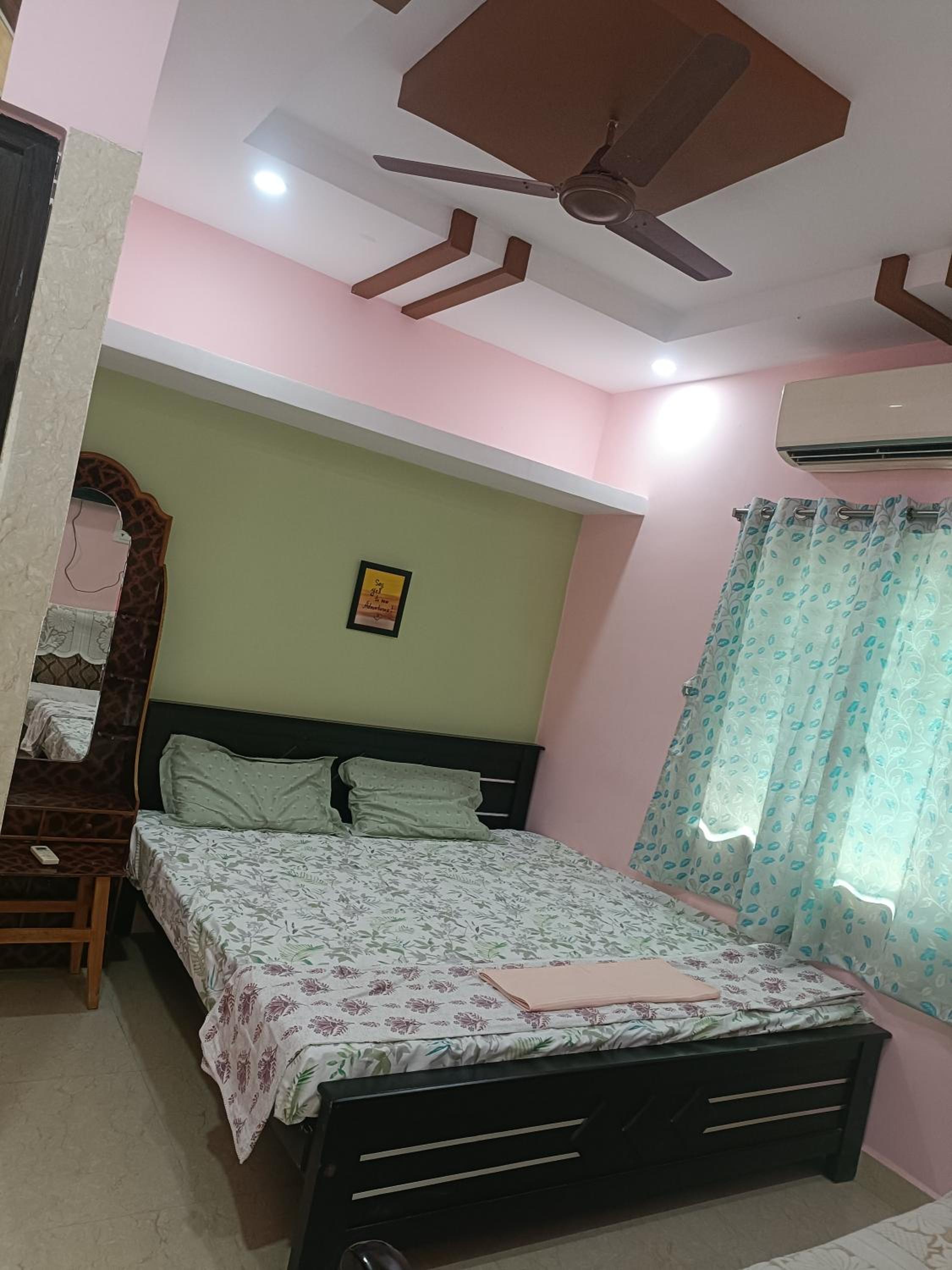 SREENIVASA HOME STAY