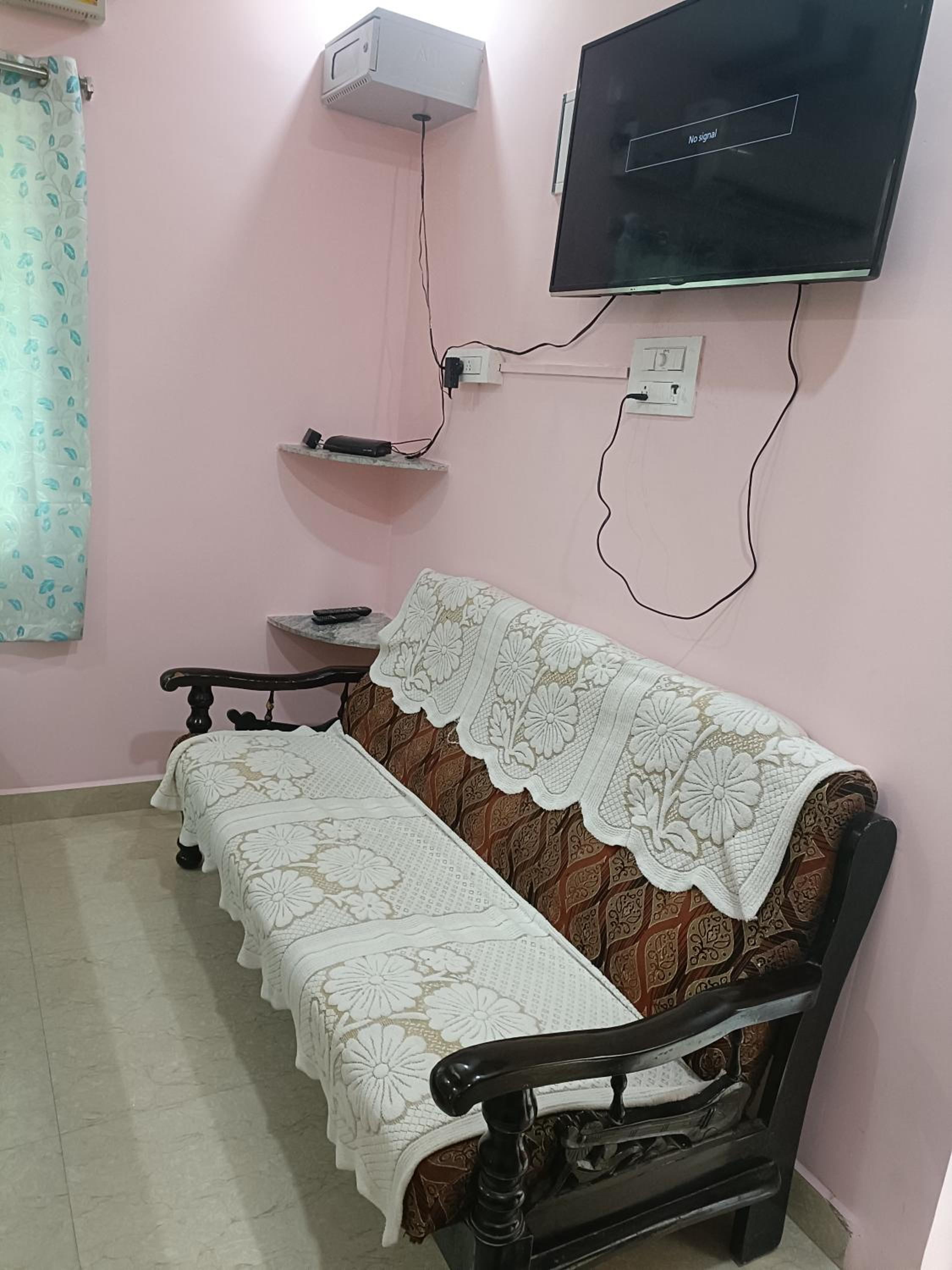 SREENIVASA HOME STAY