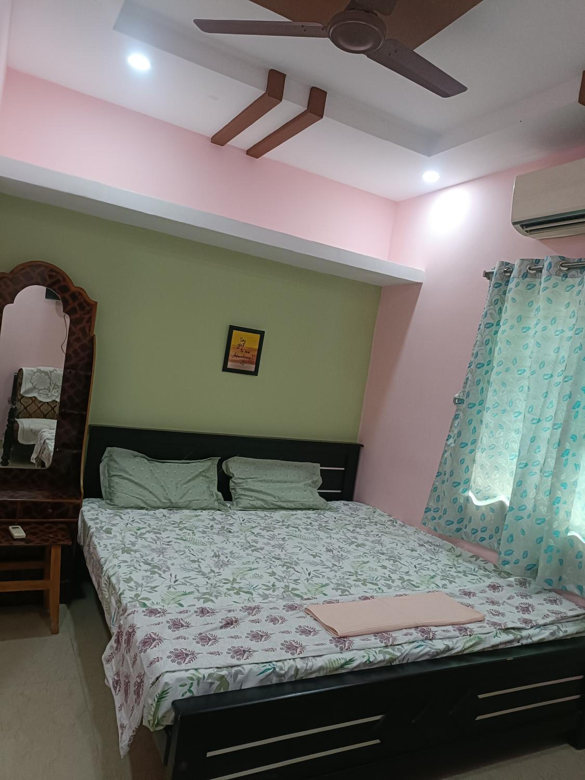 SREENIVASA HOME STAY