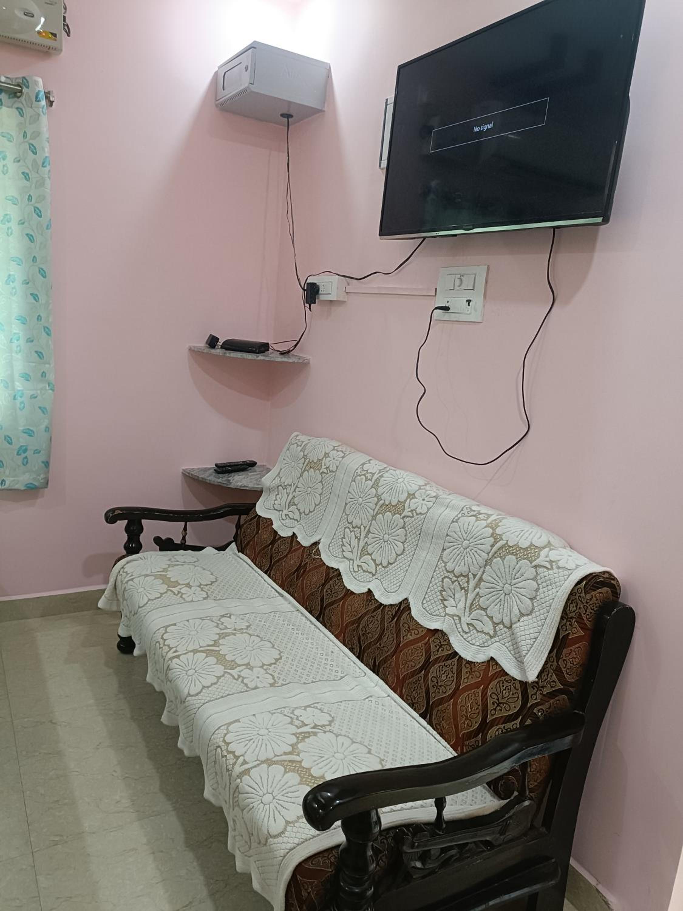 SREENIVASA HOME STAY