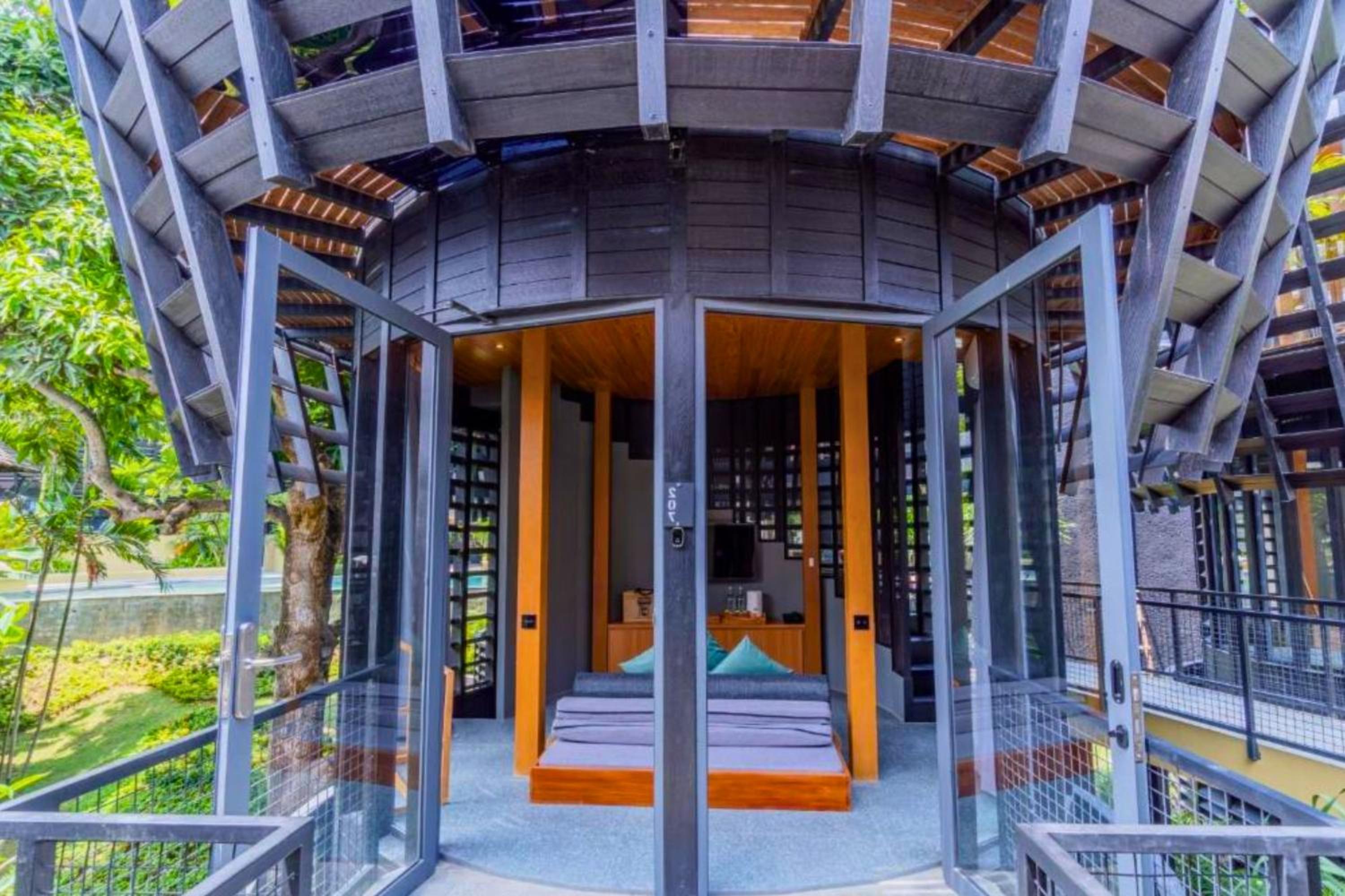 Grand Kanchana 1 BR Ocean View ZN163