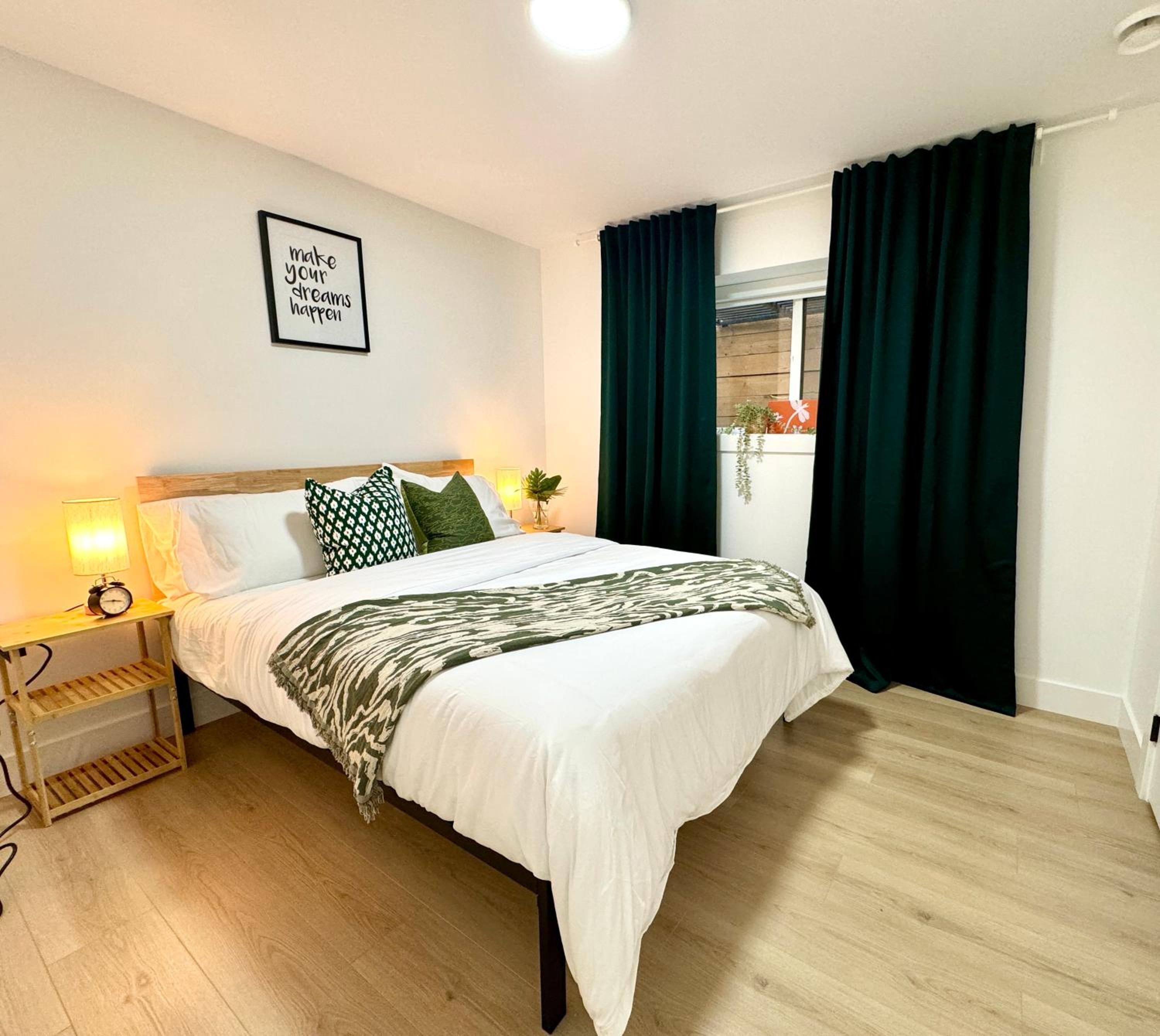 NEST- Modern 2BR Basement Retreat in South Surrey