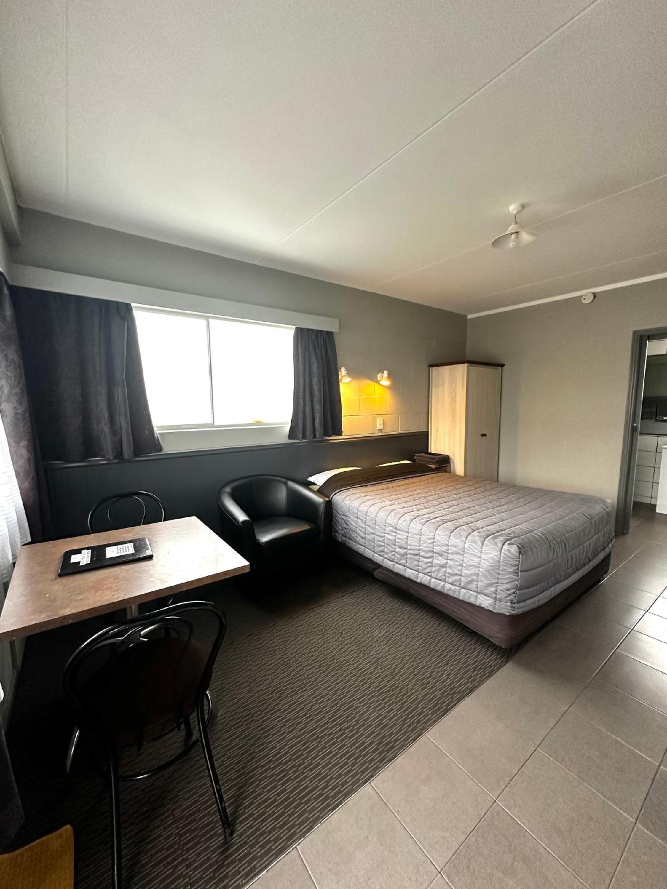 Central Court Motel