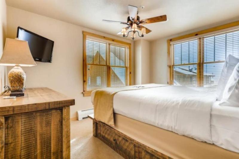 River Run Village 3 Bedroom Condo view 2