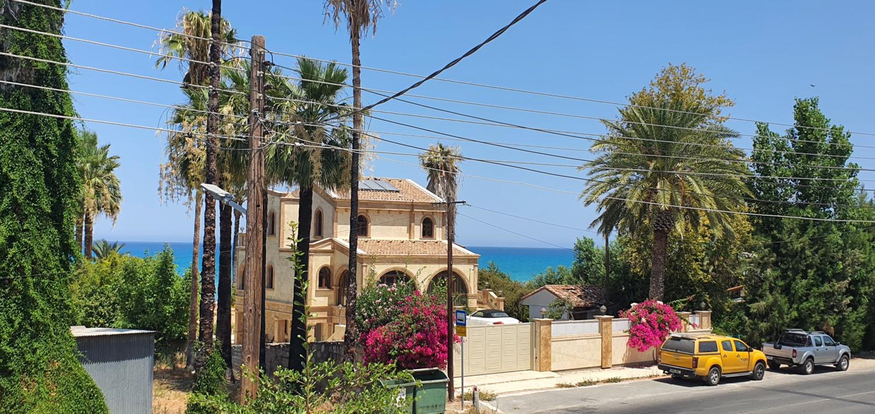 Lavin - 3Bedroom Maisonette