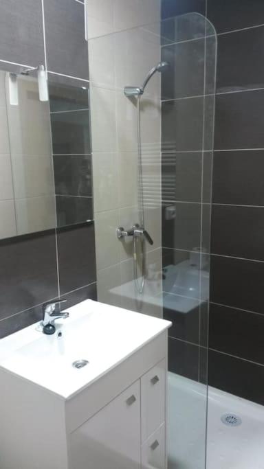 Apartamento en pleno centro de Santiago con WiFi photo 2