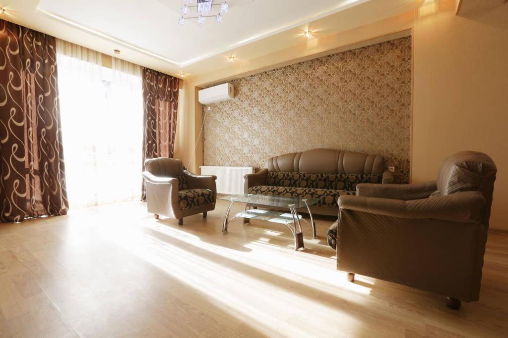 The best two bedroom apartment in Tbilisi view 4