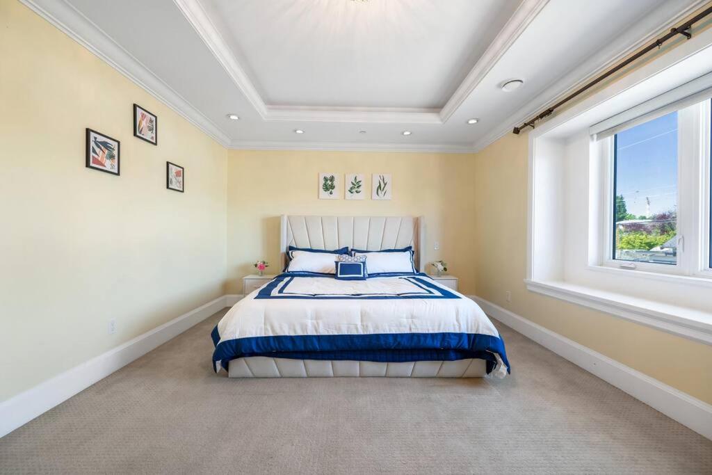Luxury 4-Bedroom Family Home
