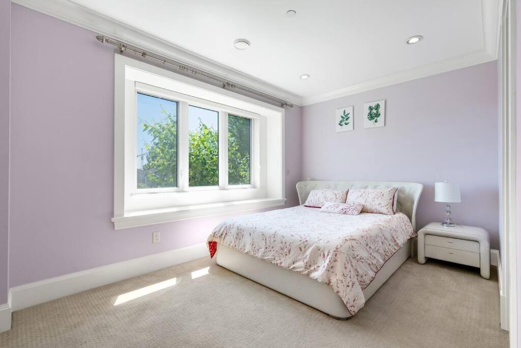 Luxury 4-Bedroom Family Home
