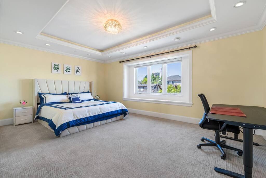 Luxury 4-Bedroom Family Home