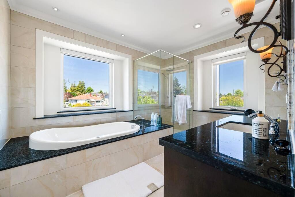 Luxury 4-Bedroom Family Home